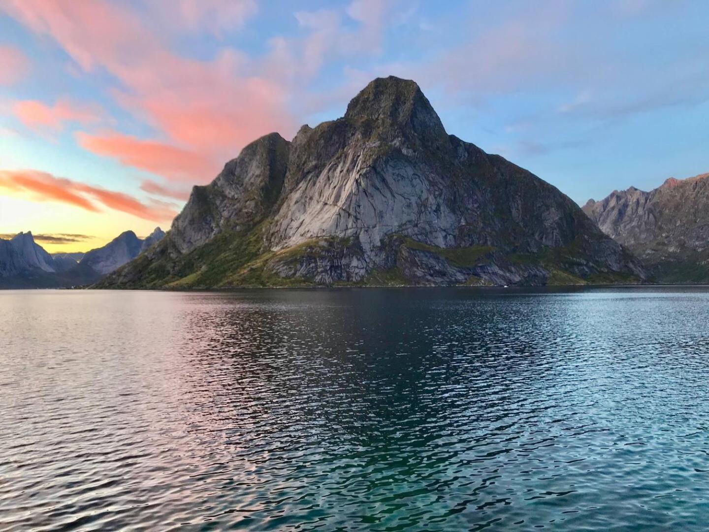 Reinefjorden Lodge エクステリア 写真